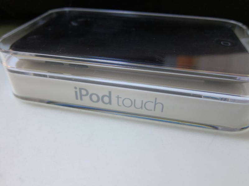 8GB Apple iPod Touch (Latest Generation)
