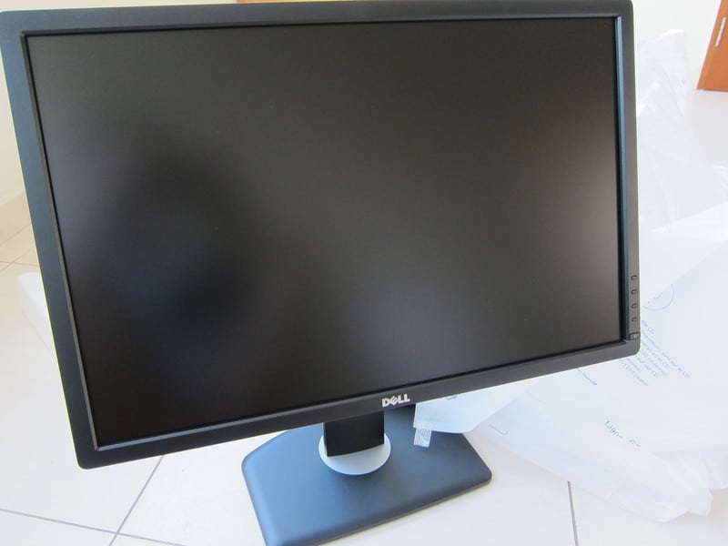 Dell 2412M : Unboxing