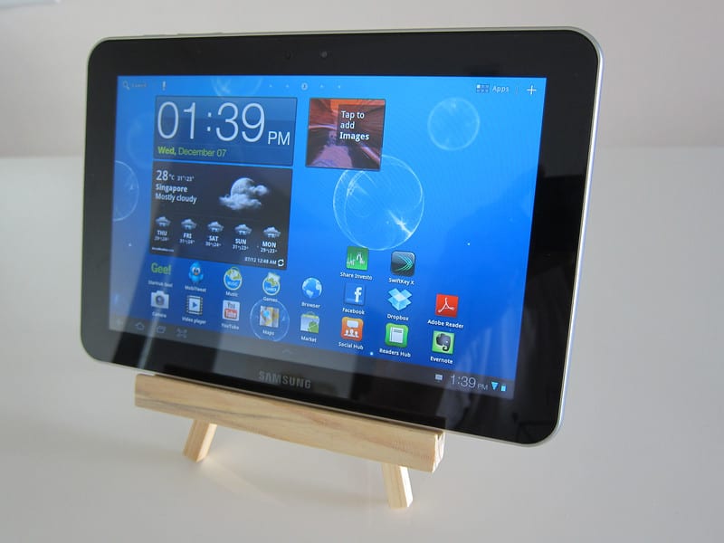 Cheap $2 docking stand for your tablets