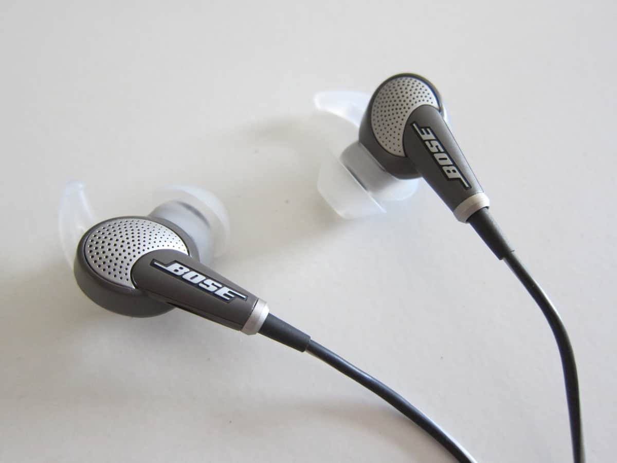 Bose QuietComfort 20i Acoustic Noise Cancelling Headphones