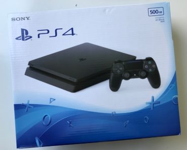Sony Playstation 4 Unboxing