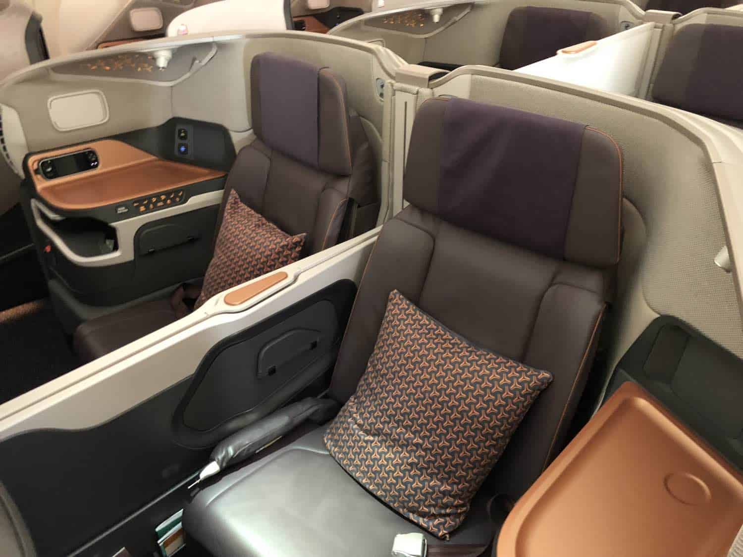 Singapore Airlines New A380 Business Class 2017