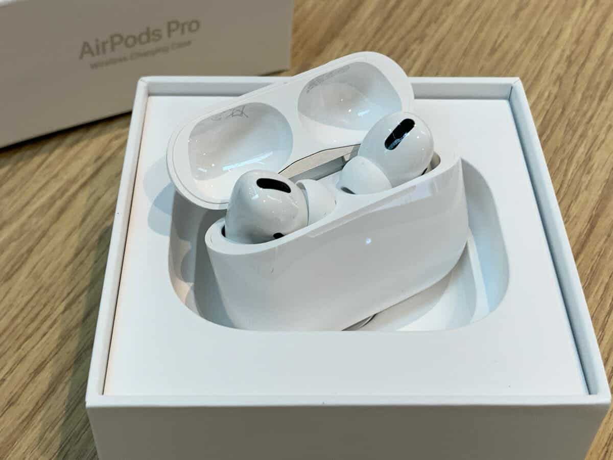 Apple AirPods Pro Singapore Unboxing