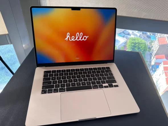 MacBook Air 15-Inch Review