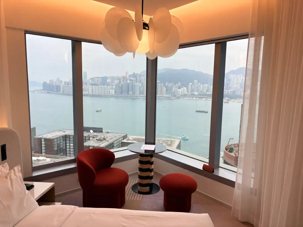 Mondrian Hong Kong Signature Harbour Room with city view.