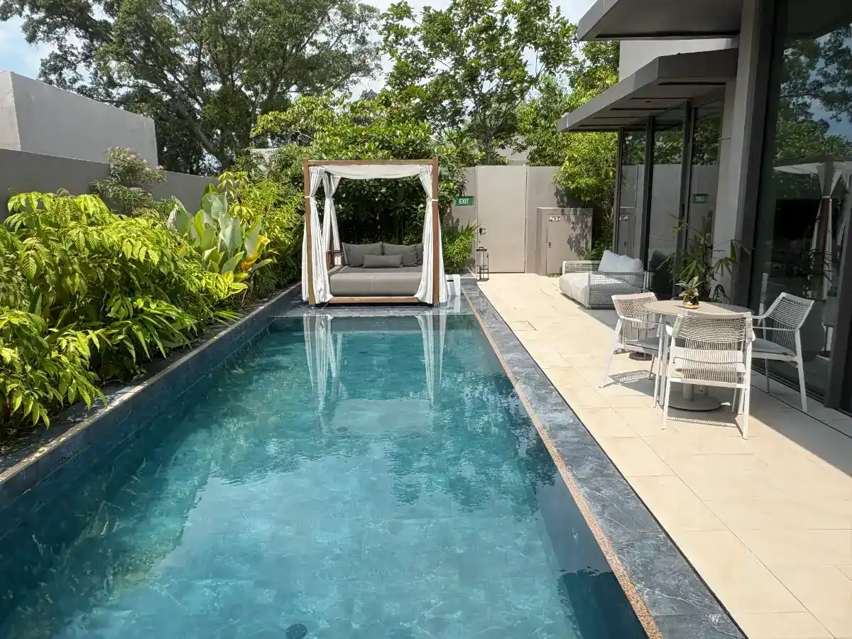 Raffles Sentosa Singapore Signature Pool Villa : Privacy and Great Service 1 Raffles Sentosa Singapore garden villa with private pool and cabana